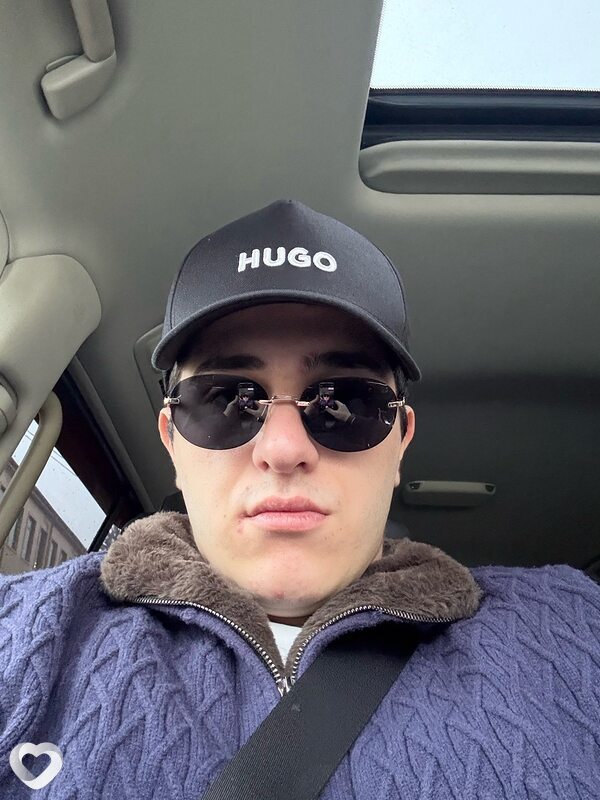 Rob, 23, Адлер — анкета №1994045