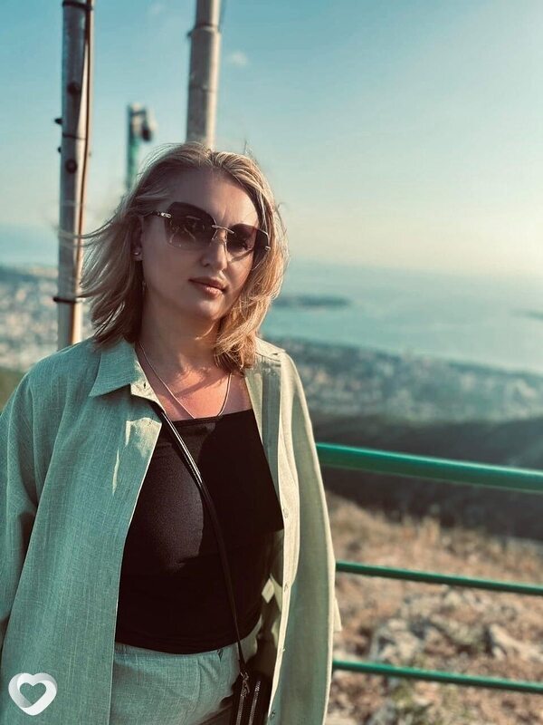 Оксана, Бакал