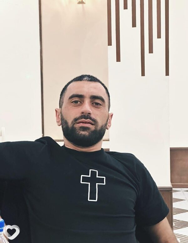 Тигран, 30, Киеве — анкета №1995445