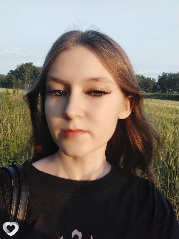 Инесса, 19, Омске — анкета №1996009