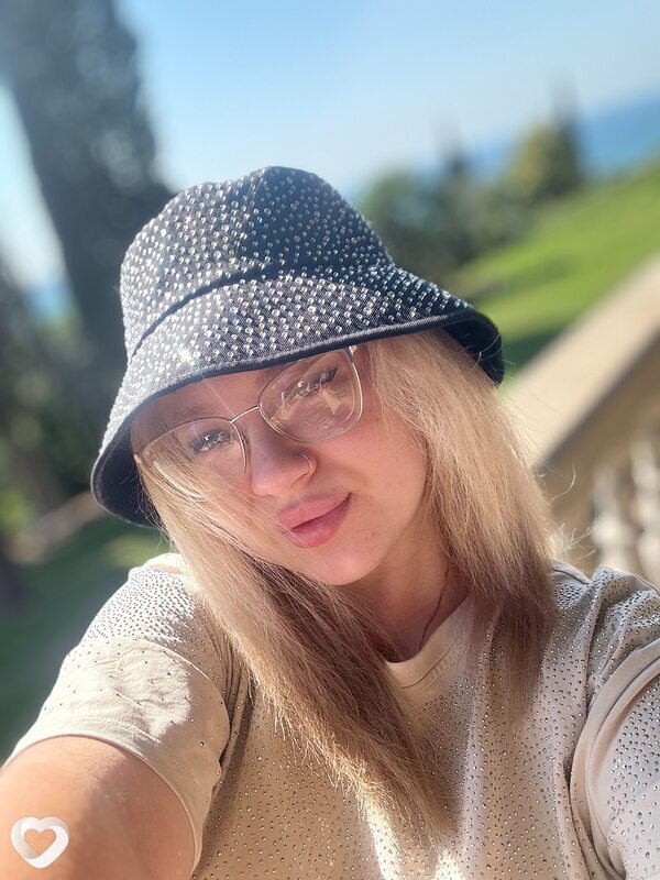 Алена, 27, Челябинске — анкета №1996550