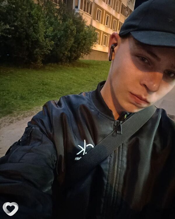 Артём, 24, Минске — анкета №1997078