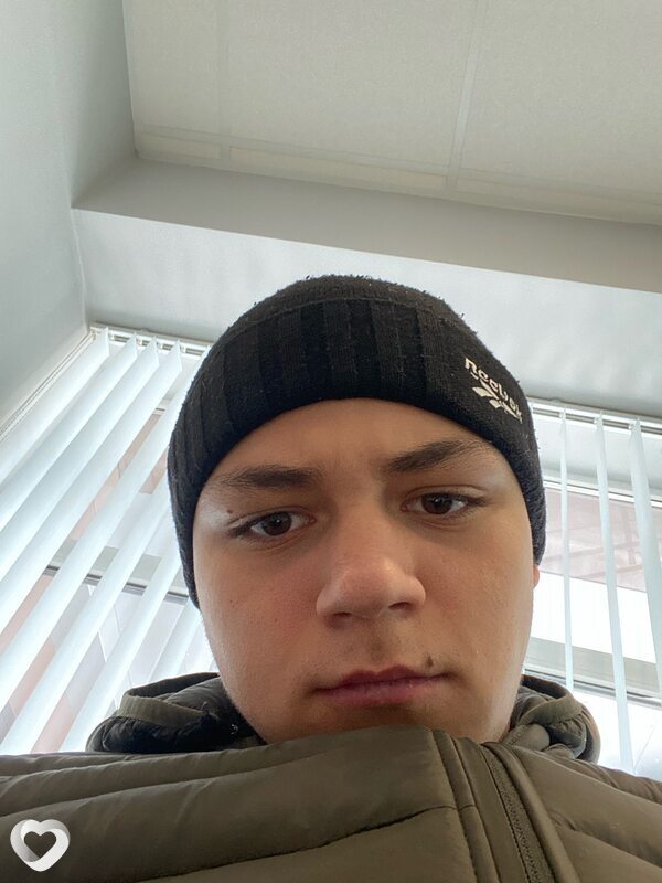 Денис, 20, Уфе — анкета №1997290