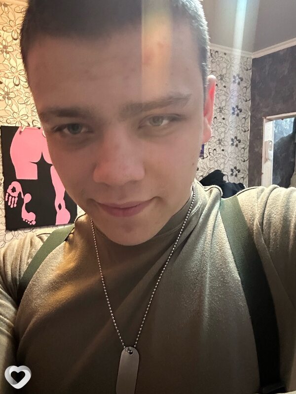 Роберт, 21, Абакане — анкета №1999367