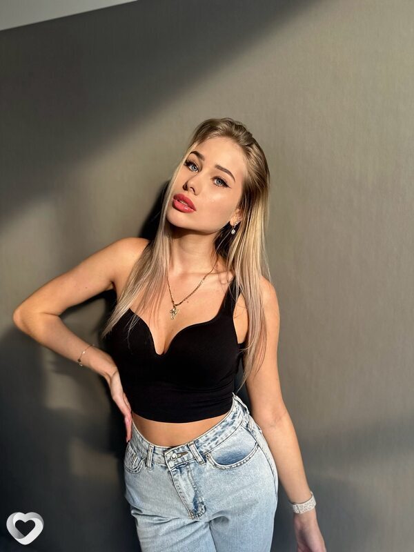 Алина, 23, Кемерове — анкета №1999075
