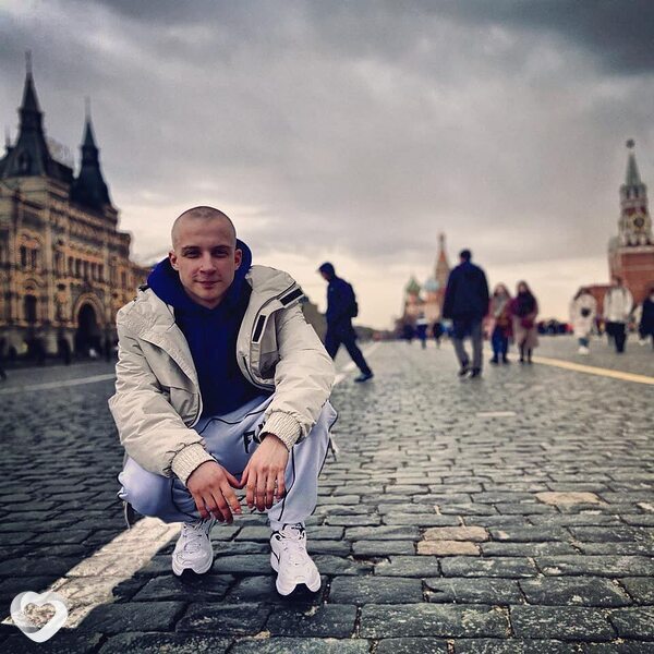 Артем, 25, Москве — анкета №1999241