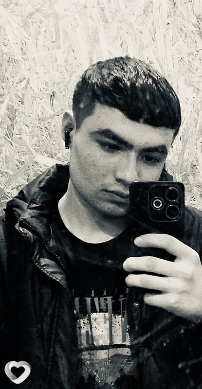 Расул, 21, Екатеринбурге — анкета №2000914