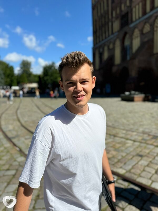 Виталий, 23, Москве — анкета №2001559