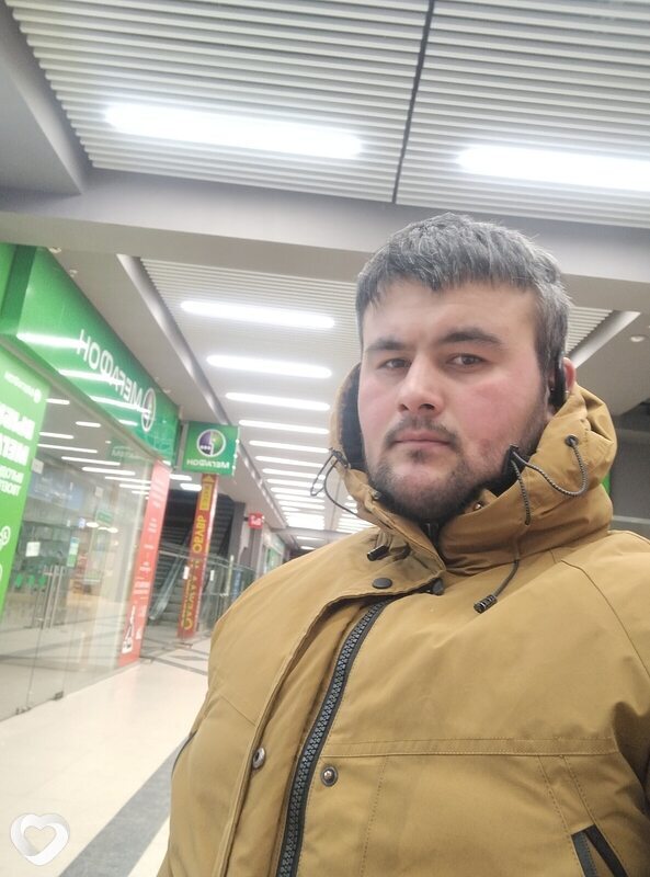 Азиз, 22, Тюмени — анкета №2002577