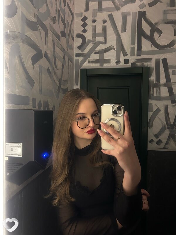 Анна, 20, Ростове-на-Дону — анкета №2003034