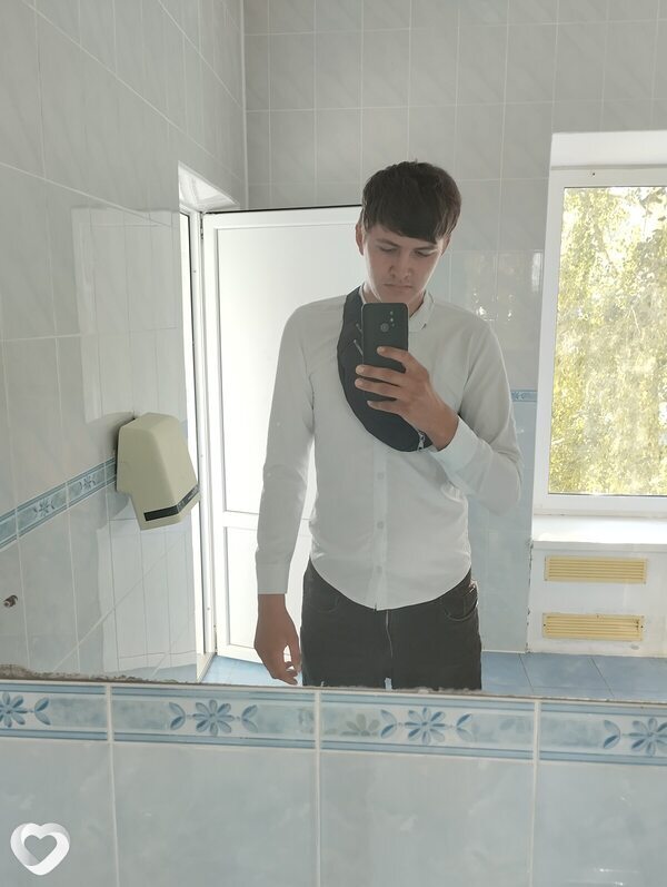 Дима, 20, Могилев — анкета №2004296