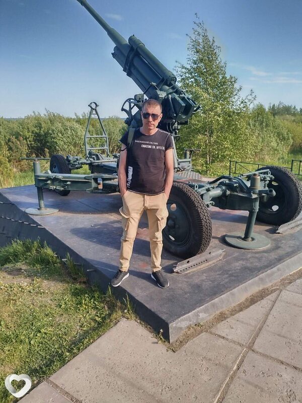 Дмитрий, 43, Сосновом Боре — анкета №2004748