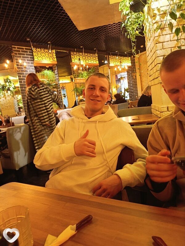 Александр, 20, Москве — анкета №2006432