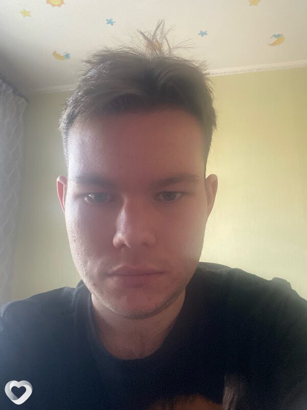 Артём, 20, Москве — анкета №2007592