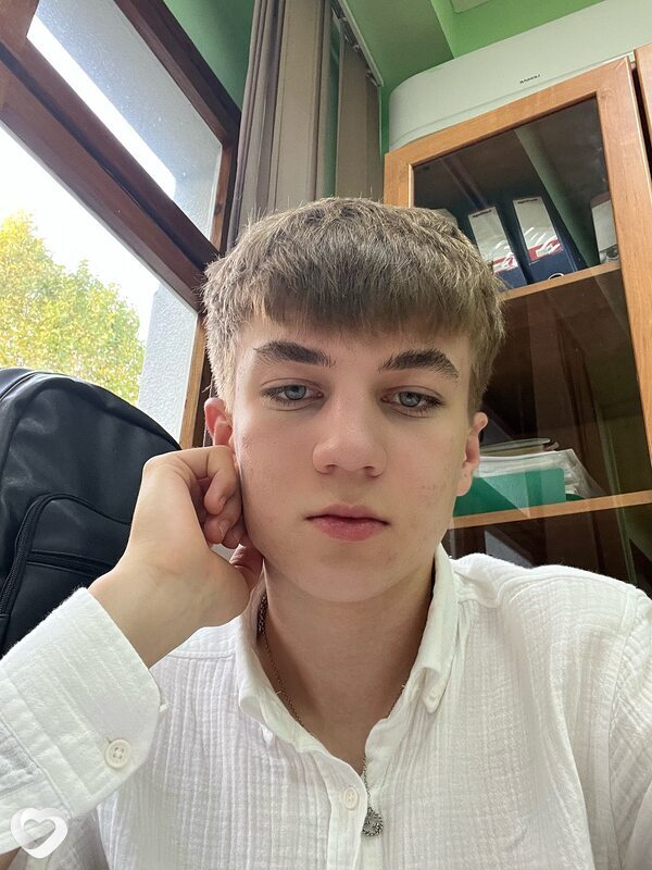 Дмитрий, 19, Сочи — анкета №2008236