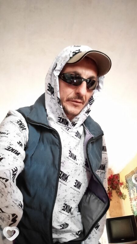 Максим, Торез