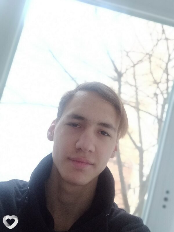 Павел, 22, Москве — анкета №2008661