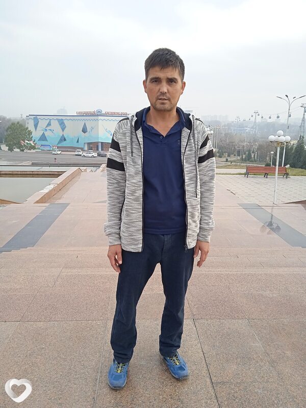 Алишер, 27, Москве — анкета №2009218
