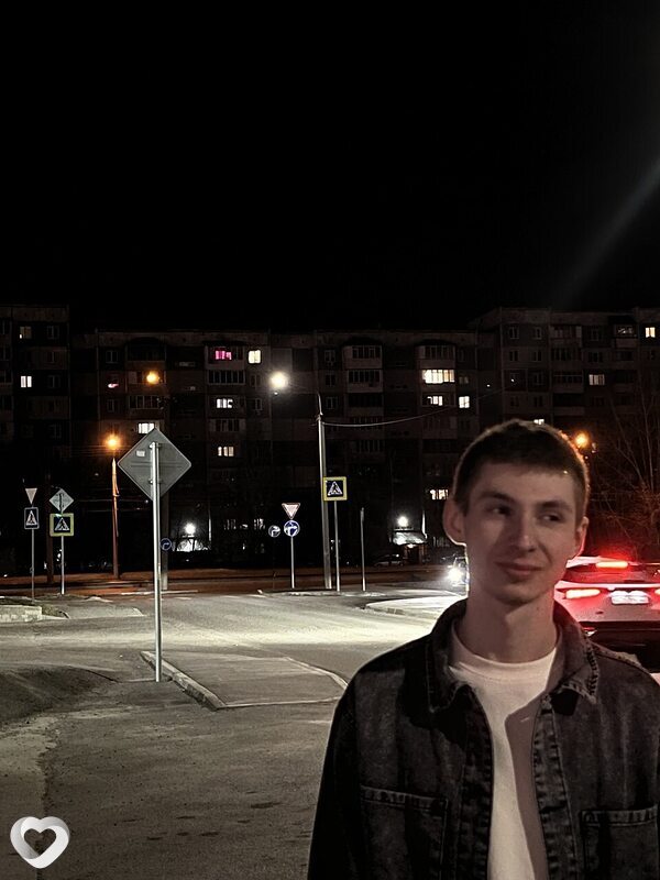 Евгений, 22, Барнауле — анкета №2009388