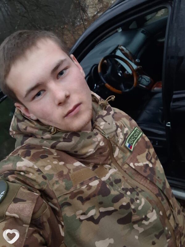 Роман, 21, Обояни — анкета №2009832