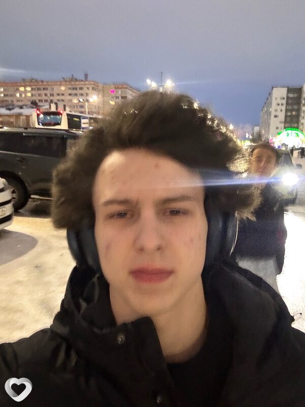Кирилл, 19, Новом Уренгое — анкета №2010269