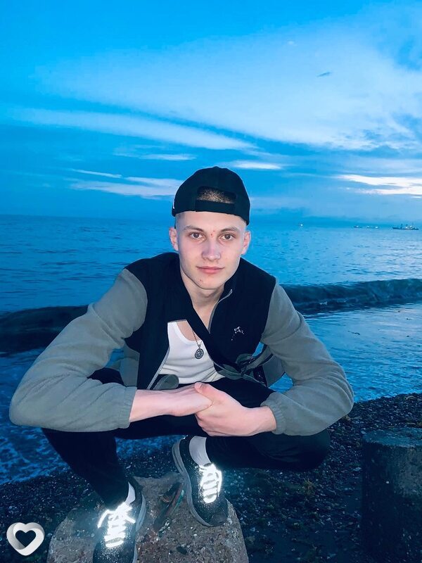 Константин, 21, Хабаровске — анкета №2010437