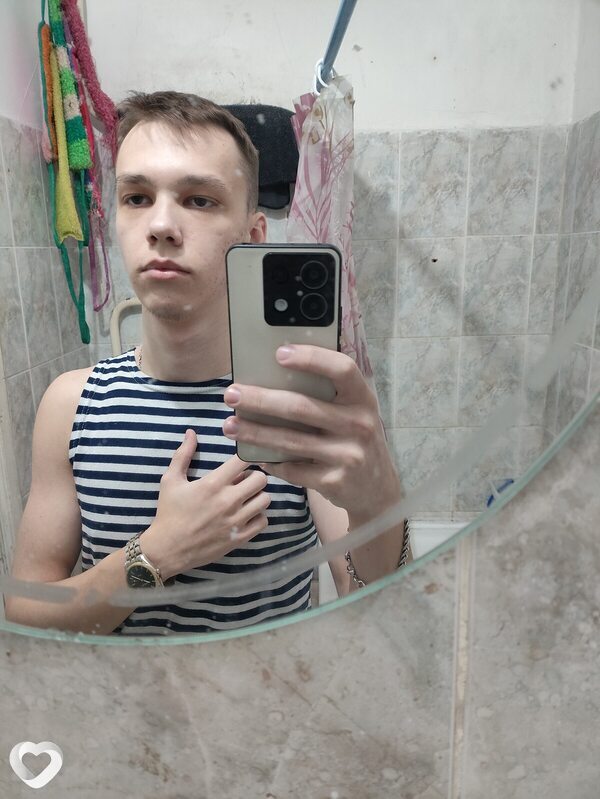 Сергей, 20, Красноярске — анкета №2010637