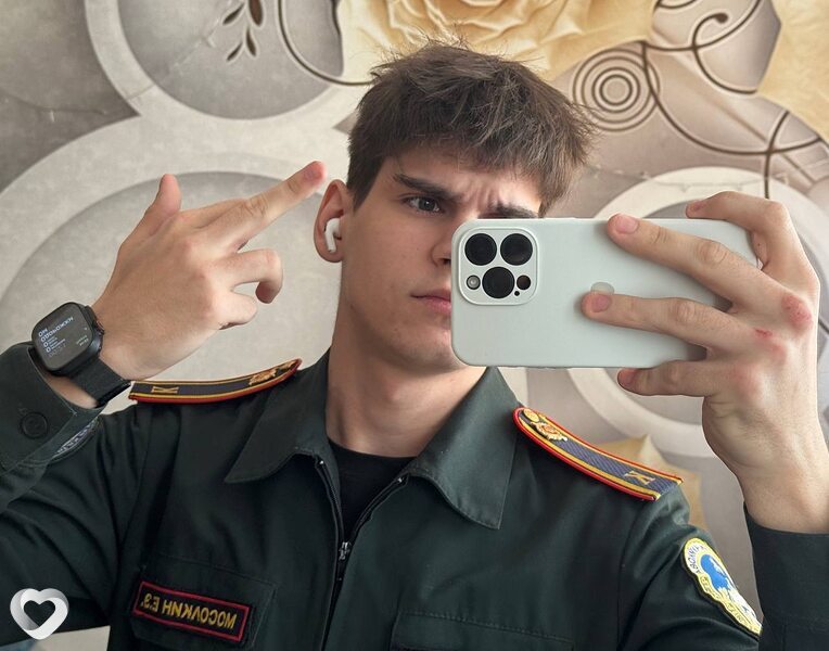 Егор, 19, Москве — анкета №2011072
