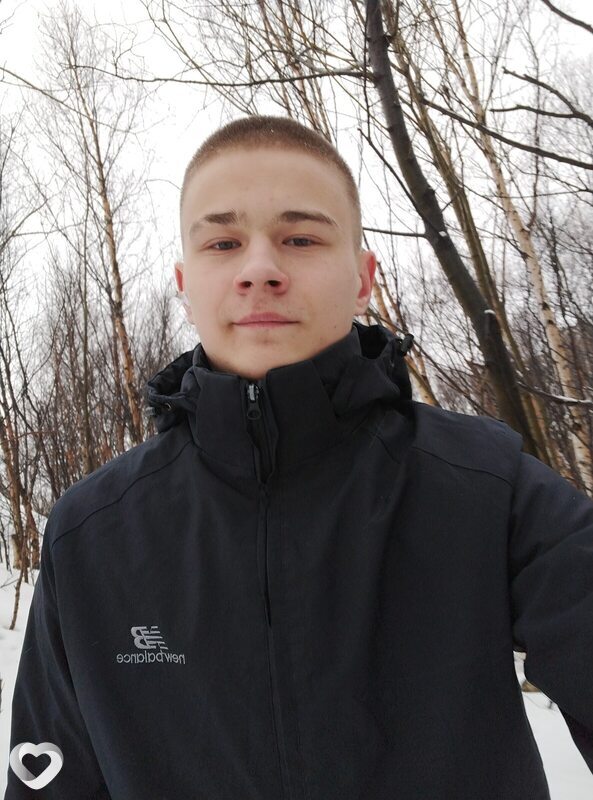 Александр, 20, Москве — анкета №2011912