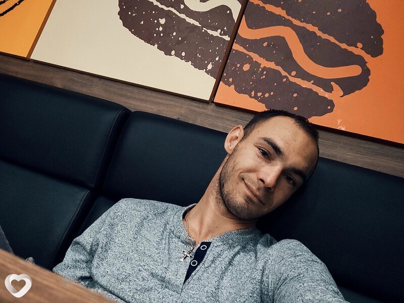 Анатолий, 29, Новошахтинске — анкета №2012071