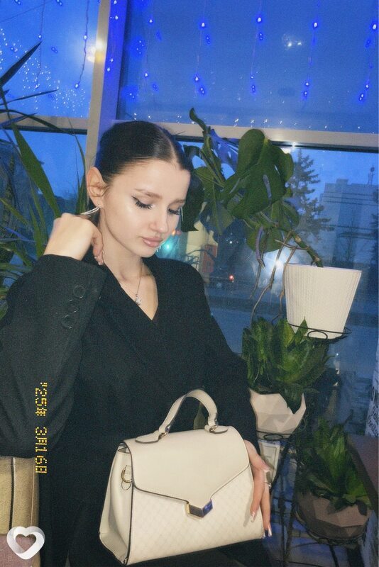 Эльвира, 20, Донецке — анкета №2012694