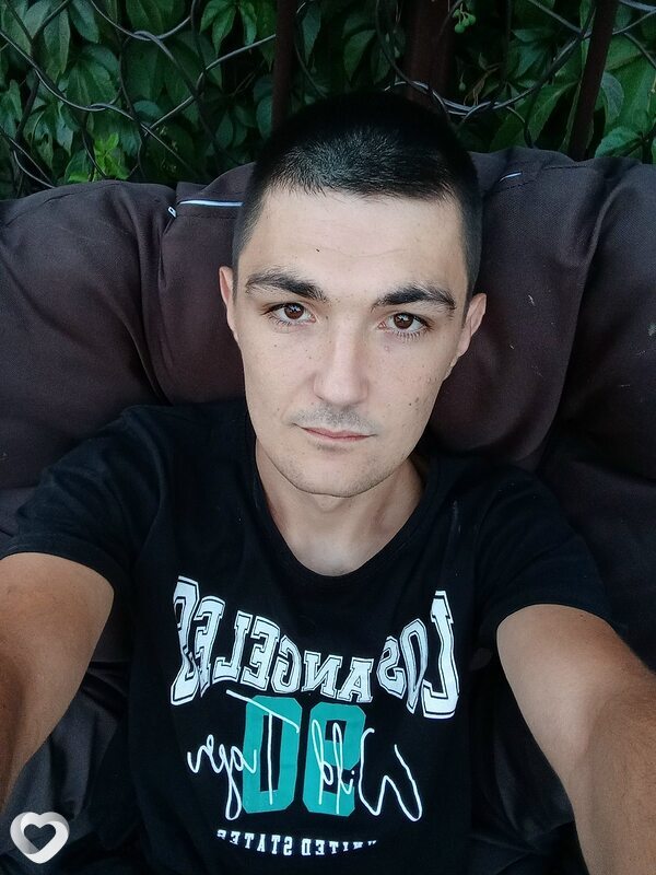 Михаил, 24, Макеевке — анкета №2012836