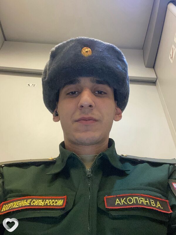 Вовчик, 21, Краснодаре — анкета №2013372