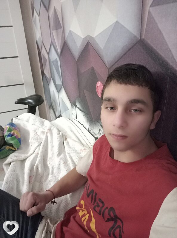 Андрей, 21, Ярославле — анкета №2013761