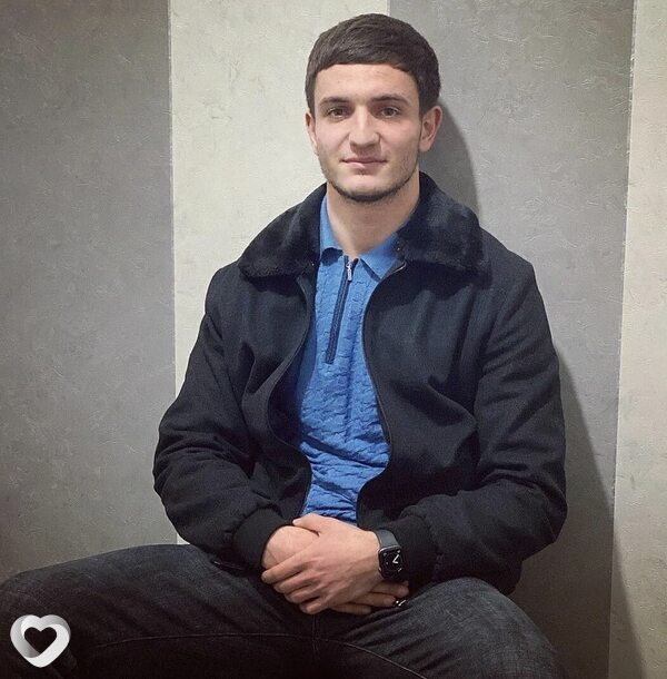 Алекс, 23, Кисловодске — анкета №2015235