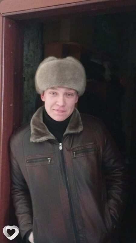 Илья, 20, Новосибирске — анкета №2015549