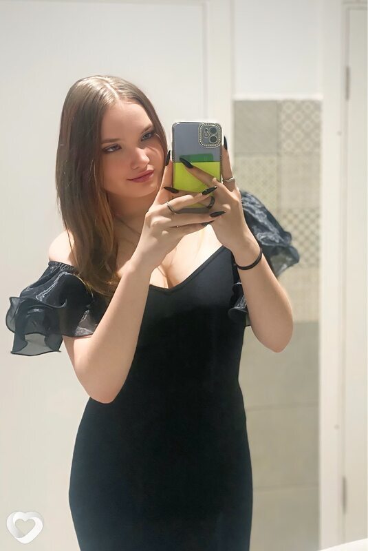 Ирина, 20, Дзержинске — анкета №2015798