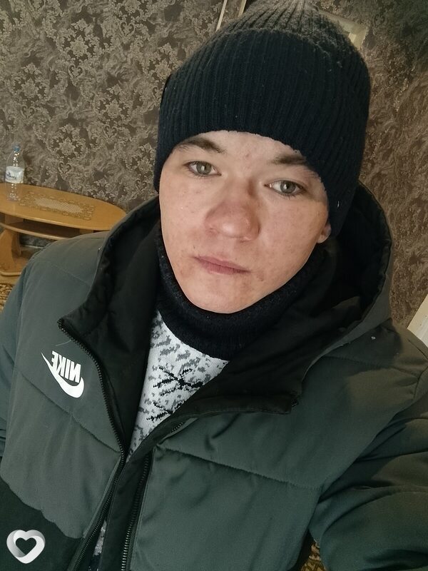 Евгений, 24, Омске — анкета №2016044