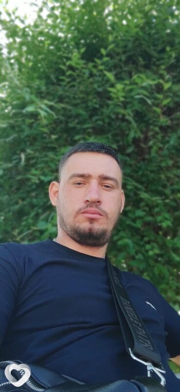 Денчик, 31, Омске — анкета №2017550