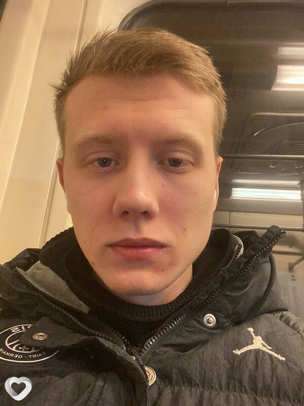 Максим, 24, Москве — анкета №2017647