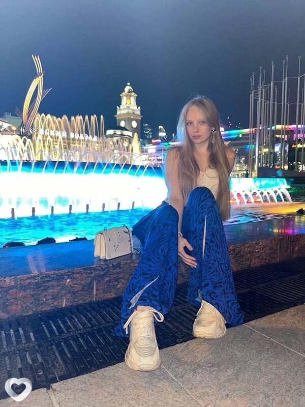 Лена, 23, Москве — анкета №2017389
