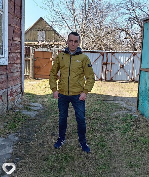 Максим, 28, Пинске — анкета №2017729