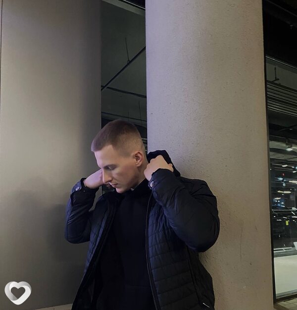 Михаил, 25, Москве — анкета №2018790