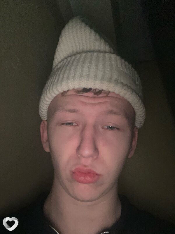 Александр, 19, Казани — анкета №2019299