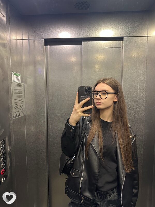 Оля, 21, Санкт-Петербурге — анкета №2019587