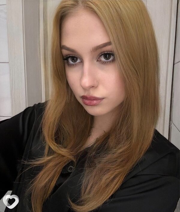 Алисс, 20, Санкт-Петербурге — анкета №2021413