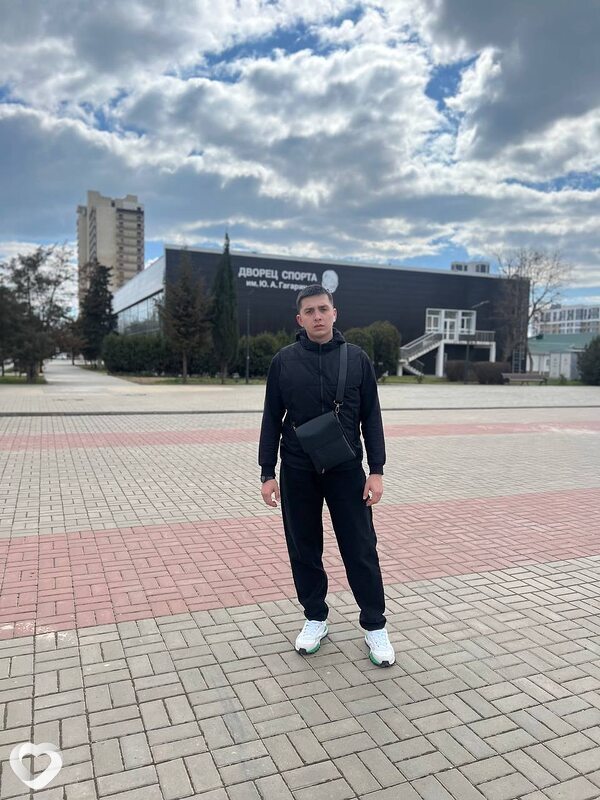 Даниил, 23, Евпатории — анкета №2019991