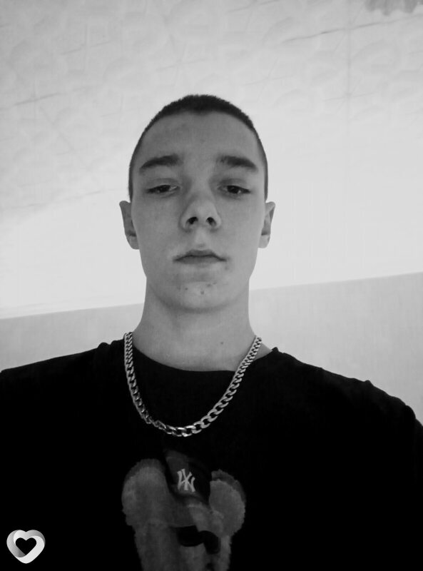 Коля, 22, Кирове — анкета №2020332