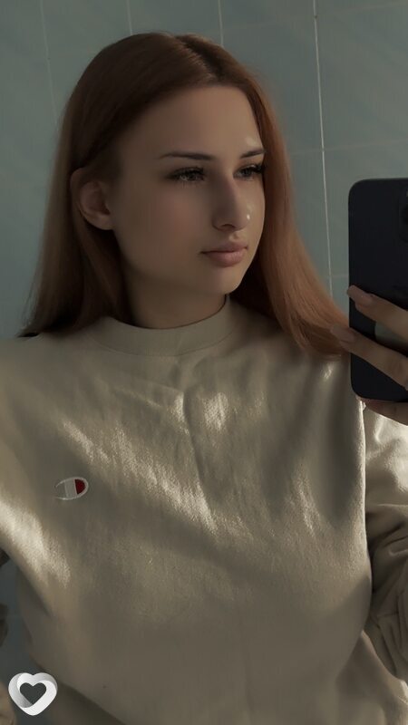 Алена, 22, Москве — анкета №2020162