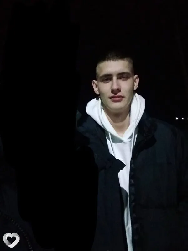 Кирилл, 23, Москве — анкета №2020541